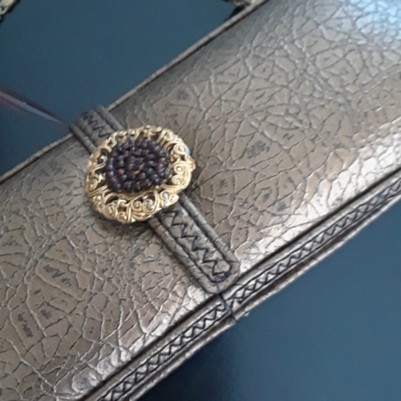 MARY FRANCES..VINTAGE BAG - Picture 4 of 8